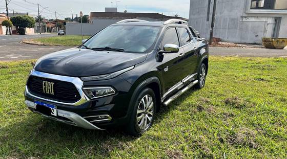 FIAT TORO 2.0 16V TURBO DIESEL RANCH 4WD AT9 FIAT TORO 2.0 16V TURBO DIESEL RANCH 4WD AT9
